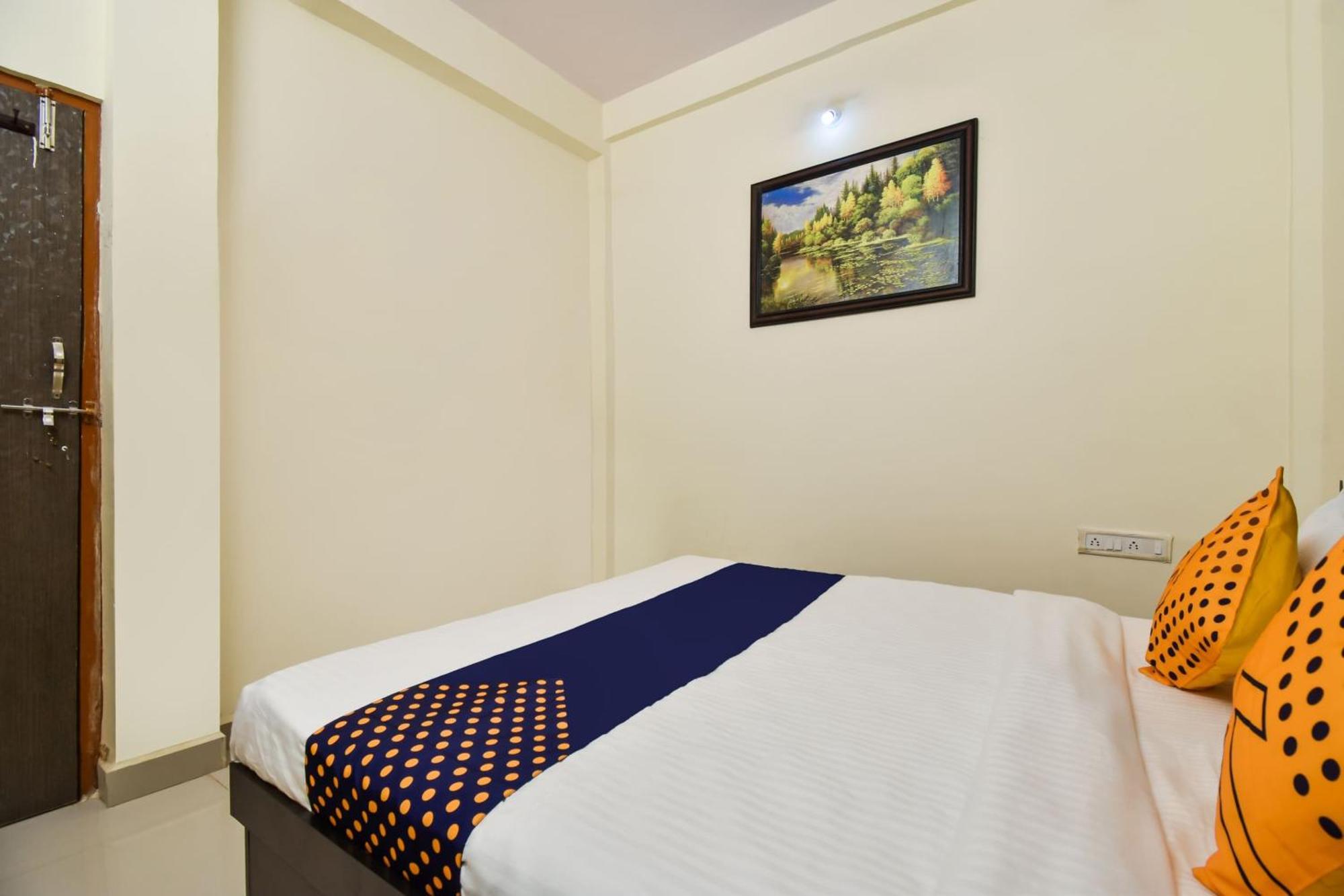 Spot On Carnival Resorts Rāipur エクステリア 写真