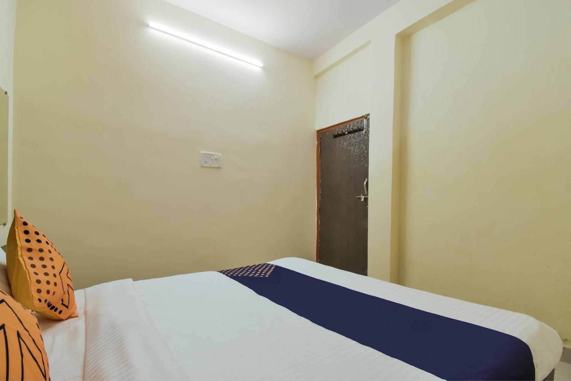 Spot On Carnival Resorts Rāipur エクステリア 写真