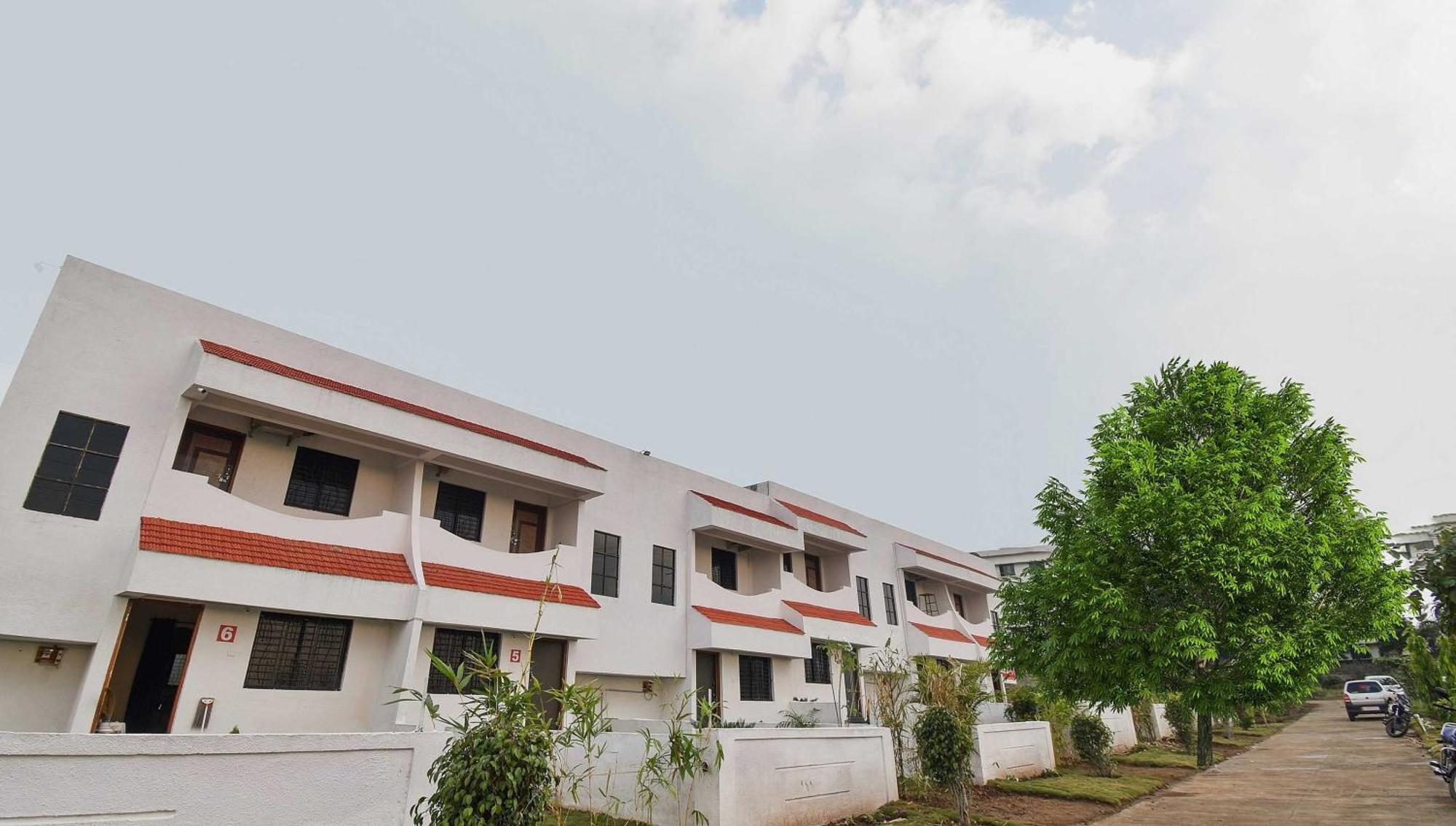Spot On Carnival Resorts Rāipur エクステリア 写真